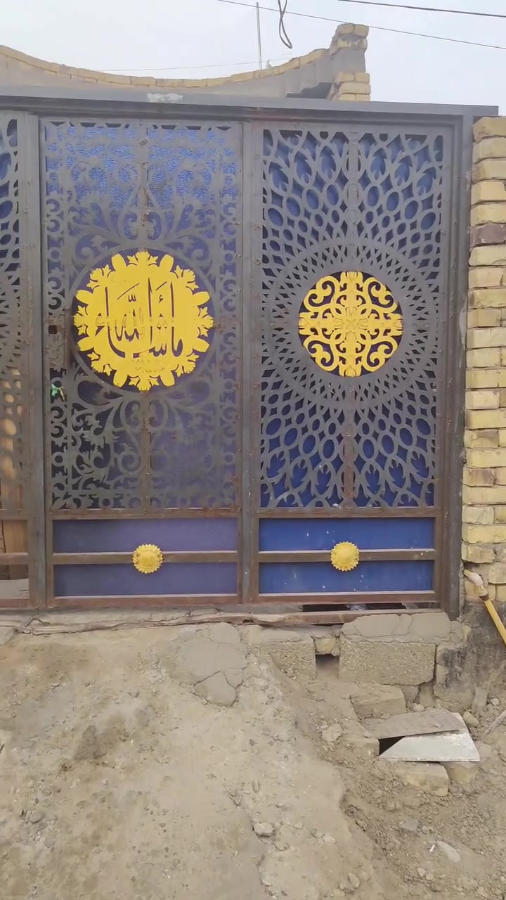 السلام عليكم بيت للبيع مساحته 200متر البيت رقم معامله كامله العنوان ميسان حي الغدير مقابيل السياسيين قرب مستشفى البناني البيت بي نقص ما كامل كله ابيع هيج على نقصه أو تريده كامل المفتاح الستفسار هاذ راقم صاحب الدار***********
