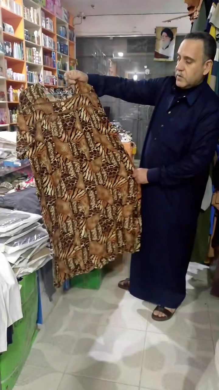 السلام عليكم 
توفرت ملابس صيفية وجبه جديده
الرقم ***********
العنوان - بابل - سده الهندية - حي البكر - قرب مدرسه عصر الذهبي الابتدائيه 
افتح من 11 صباحاً لحد 12 بليل
