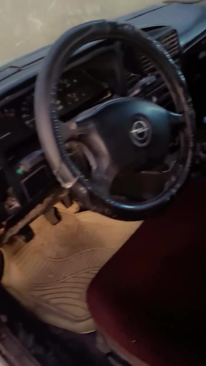 سلام عليكم سياره اوبل اوميكا ستيشن موديل 1992 رقم بغداد نكليزي سياره بسمي كير ومحرك 2000بلاديات مصبوغه الجماليه بدون ضربه سعره 38وبيهه مجال العنوان بغداد المدائن ***********
