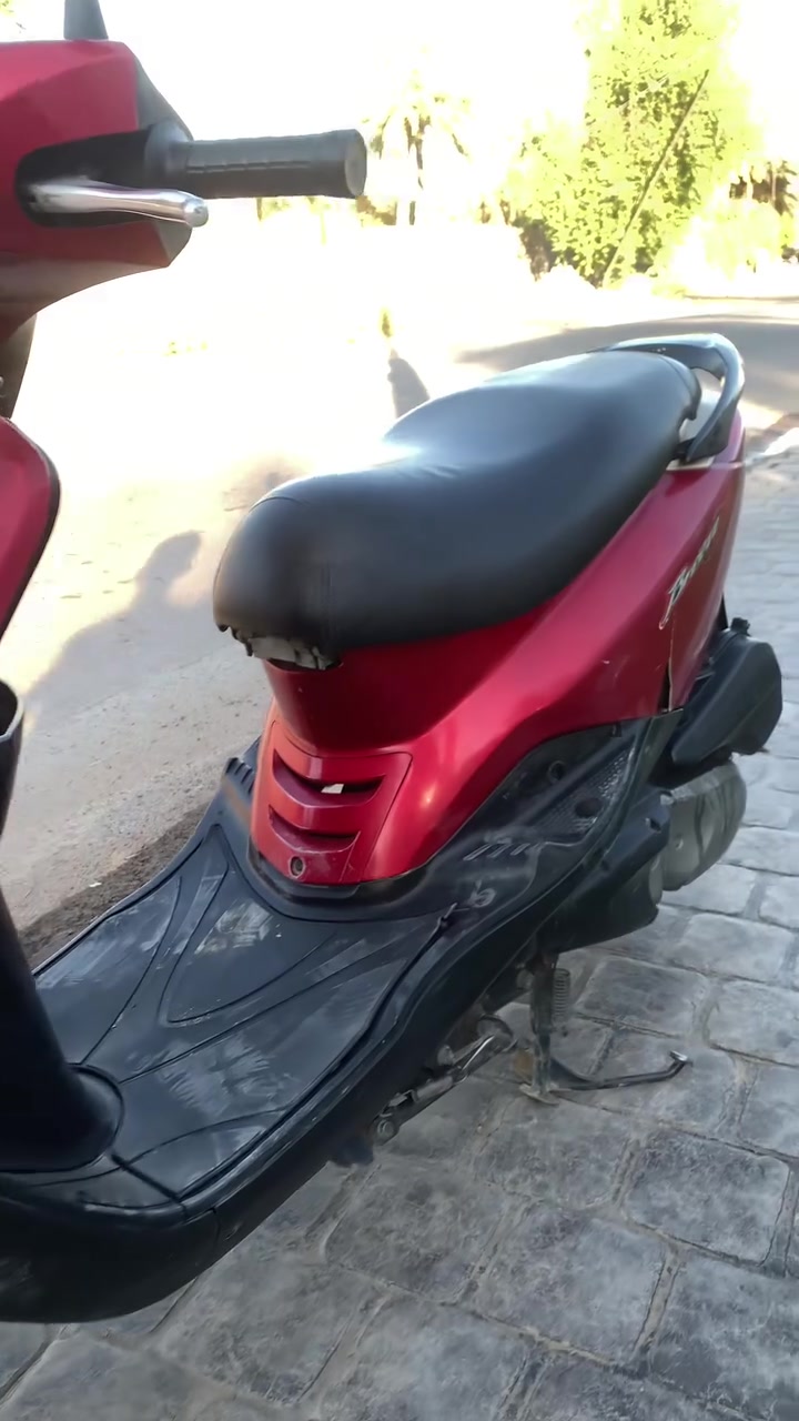 بريز نوزل كفاله عامه بيها ملاحضات بلكفر بس مكينه خير من لله مكفوله من فتح ومن مدود عليها درنفيس دراجه شلعه وبطناش تشك كاع تجي وتشوف بعينك دراجه تمشي علبيض مكسر صوتها مينسمع تشغيل نكره سلف دراجه تتفول محسن مشامه العادي ودهن امزويل دراجه نضيفه وخير من لله منزلها من رمبه مصالها هواي كهربائيات كلها شغاله ب٩٥٠ وبيها مجال للشراي مكاني جزيره سياحيه او شيخ عمر ***********
