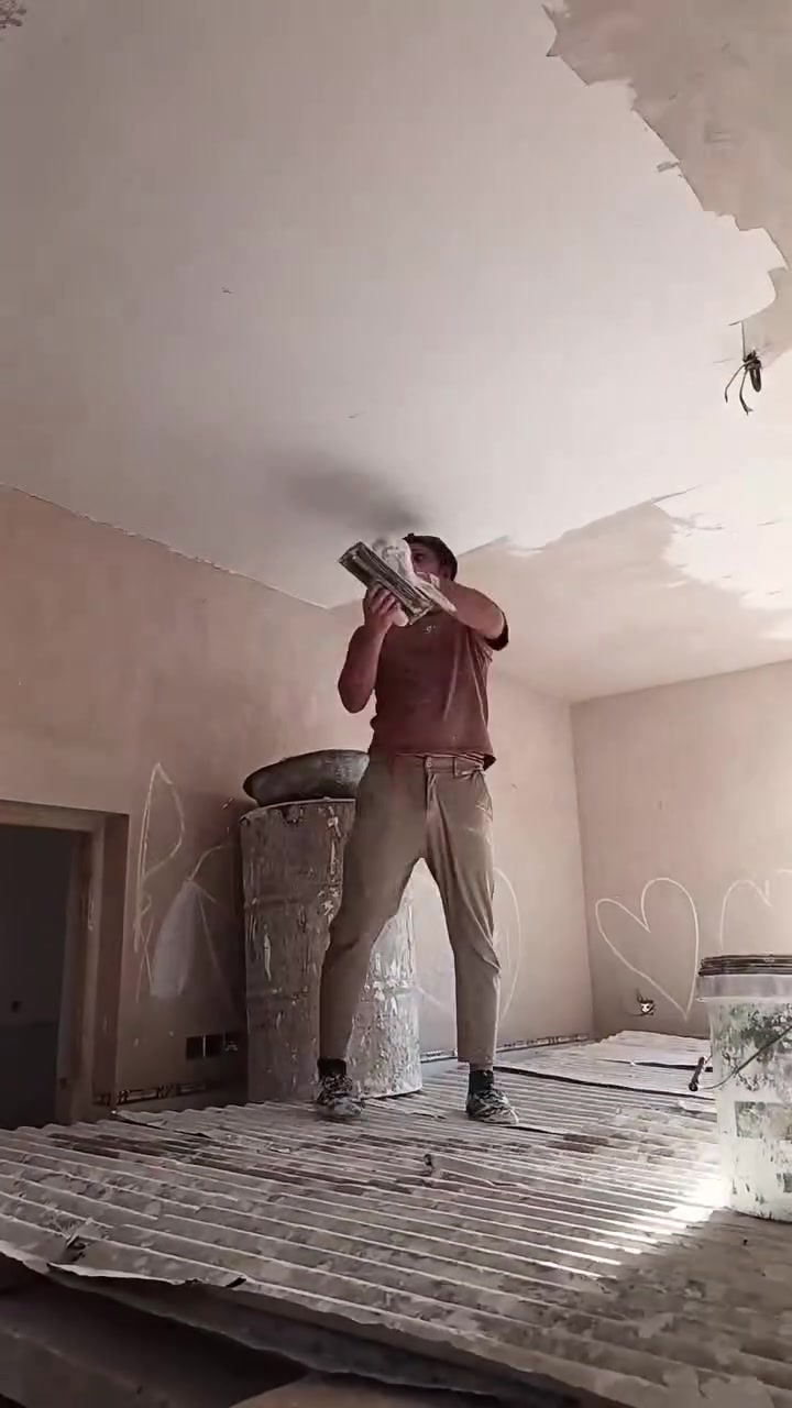 كادر خلفات مبيضجيه شغل درجه اولى للعمل تشميع وتصفير ولبخ وجص وبورك في بغداد الشعب
الاتصال ***********
