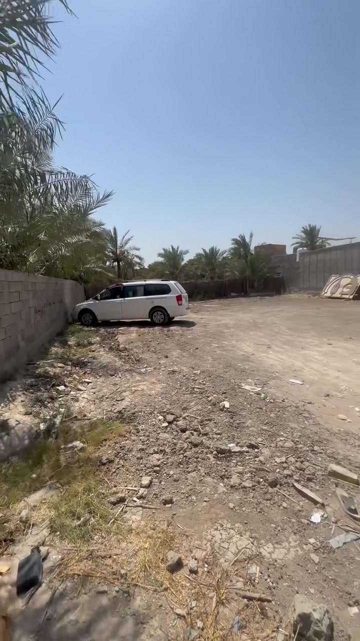 السلام عليكم قطعت ارض للبيع بابل الحمزه الغربي ع 
المساحة 500متر حي الزهراء خلف الصوره شارع ابو عثمان الكيم  رقم صاحبها ***********
