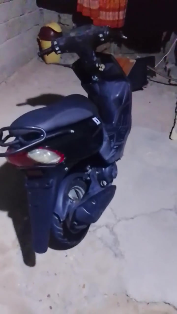 مرخصة ابو اكروب اخوان للبيع دراجه ناريه ماكس قجمه جديده ياباني اصلي ياماها ابلاديه مكفولة عامه محرك ماملعوب بي على وضعه كامله مكمله السعر 500 وخمسين الف تتواصل معي عبر واتساب ماسنجر بي هذا رقمي الأثير ***********
