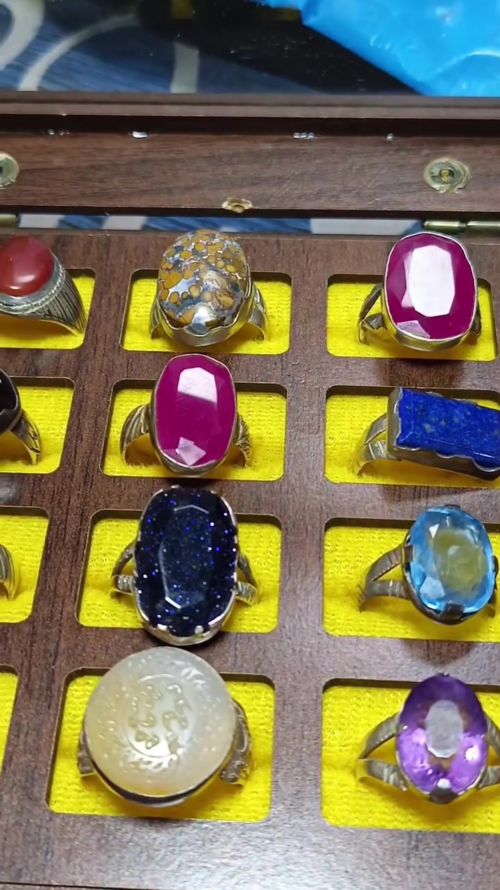 20خاتم امشكلات صياغات يدويه متوسطه ابيعهن كلهن شلعه وحده على 25 الف الخاتم الواحد خدمة توصيل لجميع المحافظات العراق *********** مراسله واتساب 👍 @إشارة

