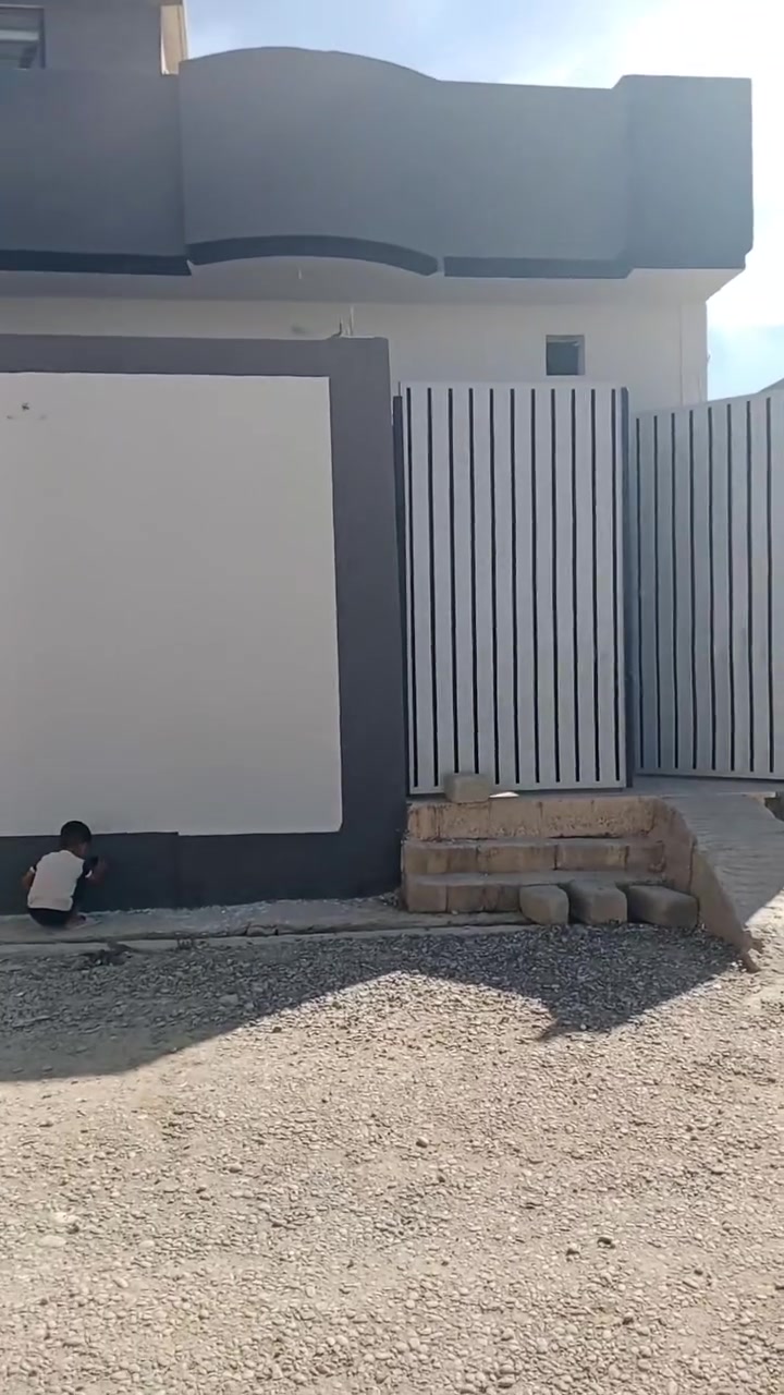 ١٠٠م٢ • ركن • أرض