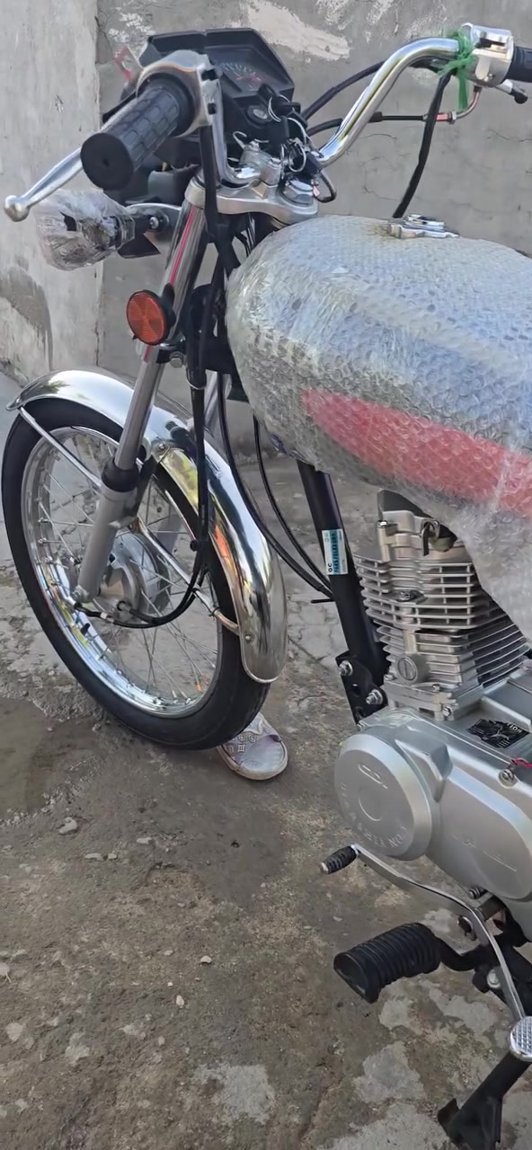 سلام عليكم ارشه موديل26مصار شهر من خذيتها السعر 750وبيها مجال كربلاء طريق كربلاء نجف ***********
