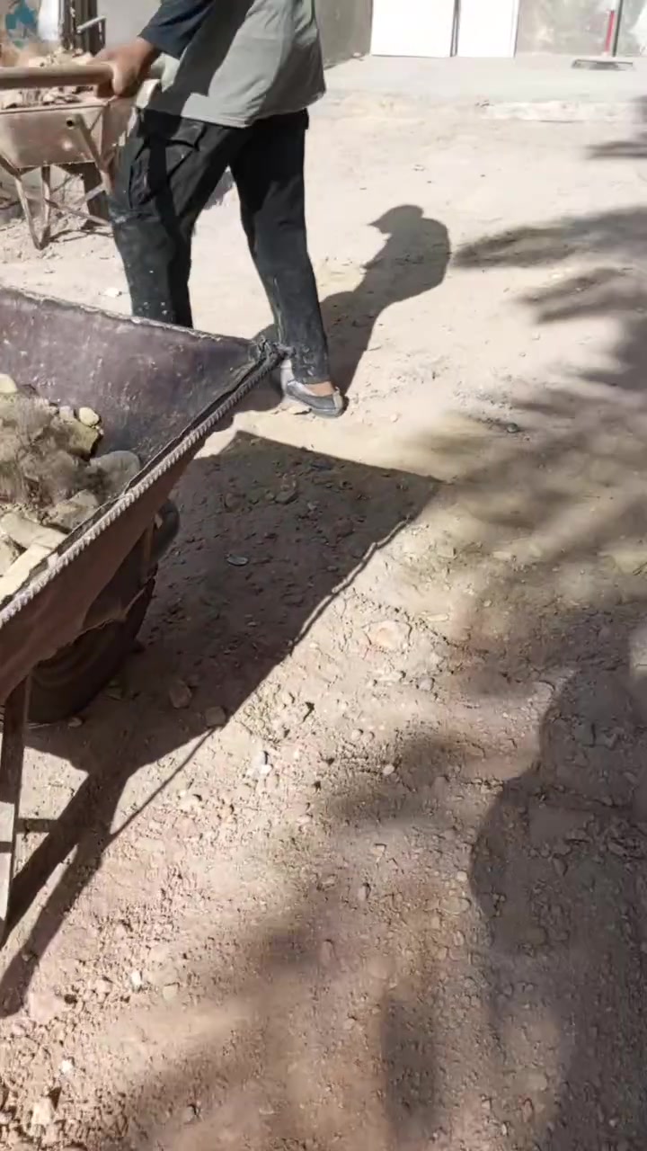 جزء من اعمالنه اليوم تنظيف مستعدون الكافة الاعمال تفليش تكشير البيوت تدخيل وفرش سبيس وحدل وقلع ارضيات من الكاشي تزفيت الارباطات صب باتلو لنتن الاتصال على الرقم ***********
