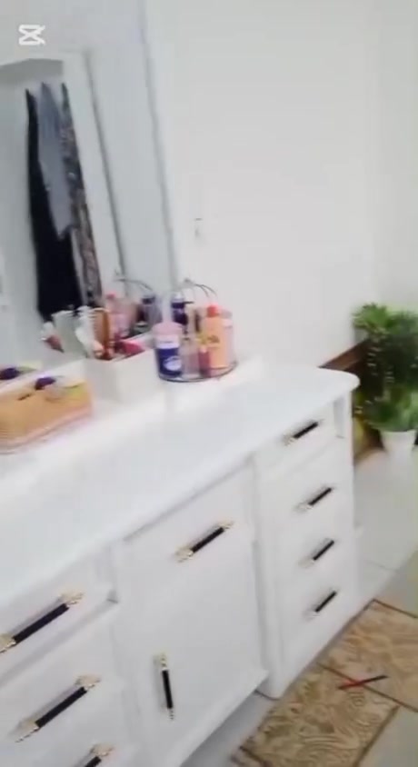 سلام عليكم من رخصت ابو الكروب بيت اللبيع طابو صرف مساحة ٣٠٠م طابقين كونكريت مسلح الطابق الأول غرفتين نوم وصالة واستقبال ومطبخ وصحيات داخلية وخارجية طابق الثاني يتكون من مشتملات اثنين كل مشتمل يتكون من غرف نوم وصالة ومطبخ وصحيات خدمات كاملة كهرباء وماء اسألة وتبليط العنوان قضاء السنية حي الحسين الاتصال على الرقم ***********
