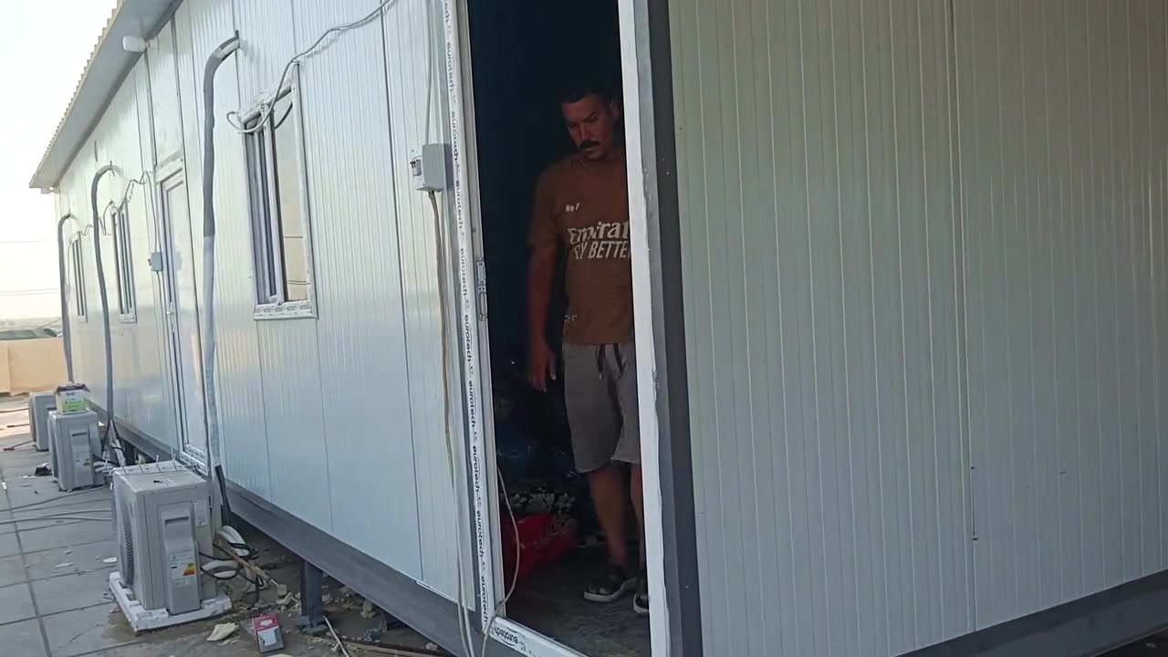 معمل كرفانات الجبوري تم تجهيز كرفانات عدد 2شغل موقعي 15في 4يحتوي عل 3غرف قياس لغرفه 5×4مع سويت كامل شغل جميع المحافظات لعراق بكوادر فنيه اخوكم غانم الجبوري رقم لتواصل عبر التصال او واتساب***********@
