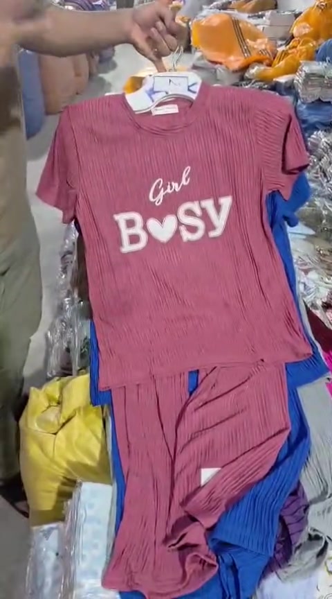 تراك كريشه نسائي قياسات XL/XXL
سعر الدرزن 34,000الف
***********
