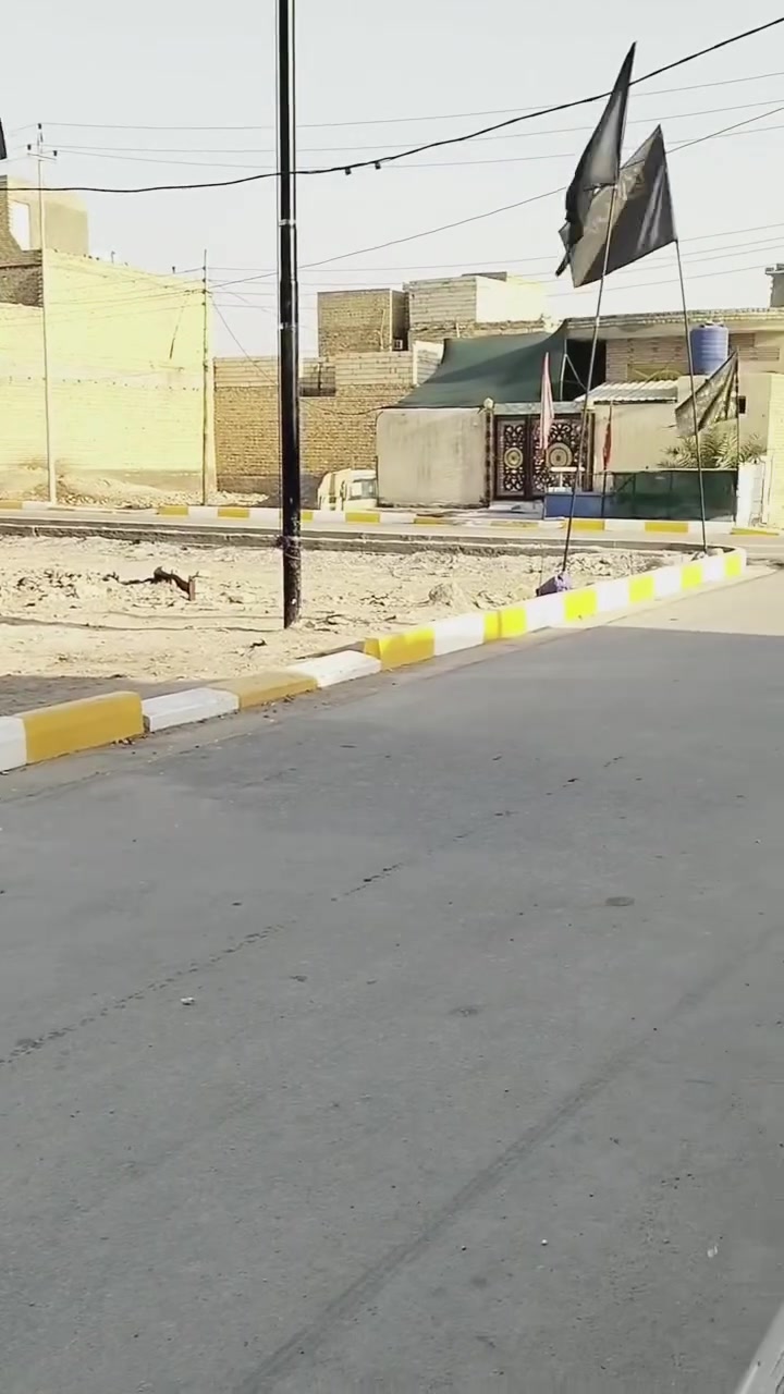 بيت خلفي للايجار مساحه 100 متر بناء حديث درجة أولى يقع على ساحه كبيره منطقه مخدومه في حي ام البنين الكائن في التضحيه البيت حالياً فارغ جاهز للسكن  
للاستفسار
***********
