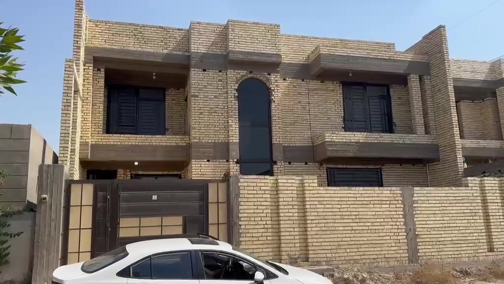 دار للبيع طابو صرف للبيع الموقع ابي غرق دور محطة الكهرباء الغازيه بناء حديث المساحه ٣٠٠ متر طابقين للاستفسار مراجعة مكتب الضاحيه للعقار هاتف ***********
