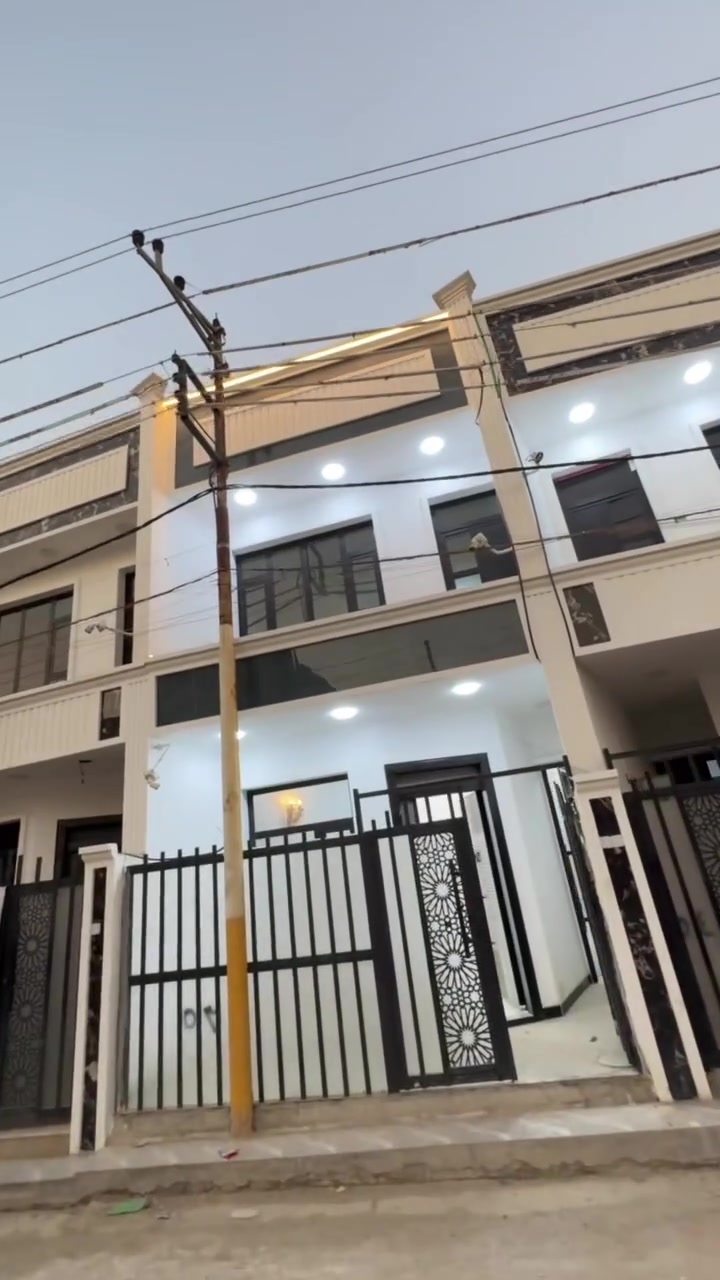 اعلان رقم ١ اتصال ***********
 بيت للبيع مساحه ٧٥متر✔️
٢غرف نوم واحد صحيات⁉️
موقع العقار بغداد الدوره خلف صناعي ابو دشير
جنس الارض طابو زراعي سند ٢٥✔️
السعر المطلوب ٧٩ وقابل للتفاوض
