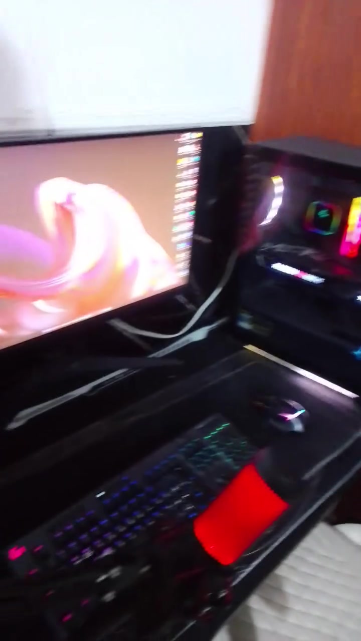 PC سلام عليكم اولن سبب نت كرهت الحاسبه اي مشكله ما بيه تجي تفحص قبل لا تاخذه الحاس مليونين او نص قفل 
CPU: CI7 14700kf
CC : DEEPCOOL LS720SE DIGITAL 
MB : Z790 GIGABYTE Gaming xDDR5
GPU : RX6800XT XFX MERC 16GB
RAM : 32GB 7000MHZ TEAMGROUP T-FORCE 
PSU : 850W SEGOTEP GOLD NON
CASE : GAMDIAS ATHENA P1
SSD : 1TB ACER PRIDETOR GM7000
الملحقات 
ماوس لوجتك 502 واير لس

‏Keyboard : logitech G915 wireless 

‎ملاحضه كل كراتين القطع موجوه

شاشه اسوس 2K
+ يو بي اس اون لاين

مايك هايبر اكسبه
