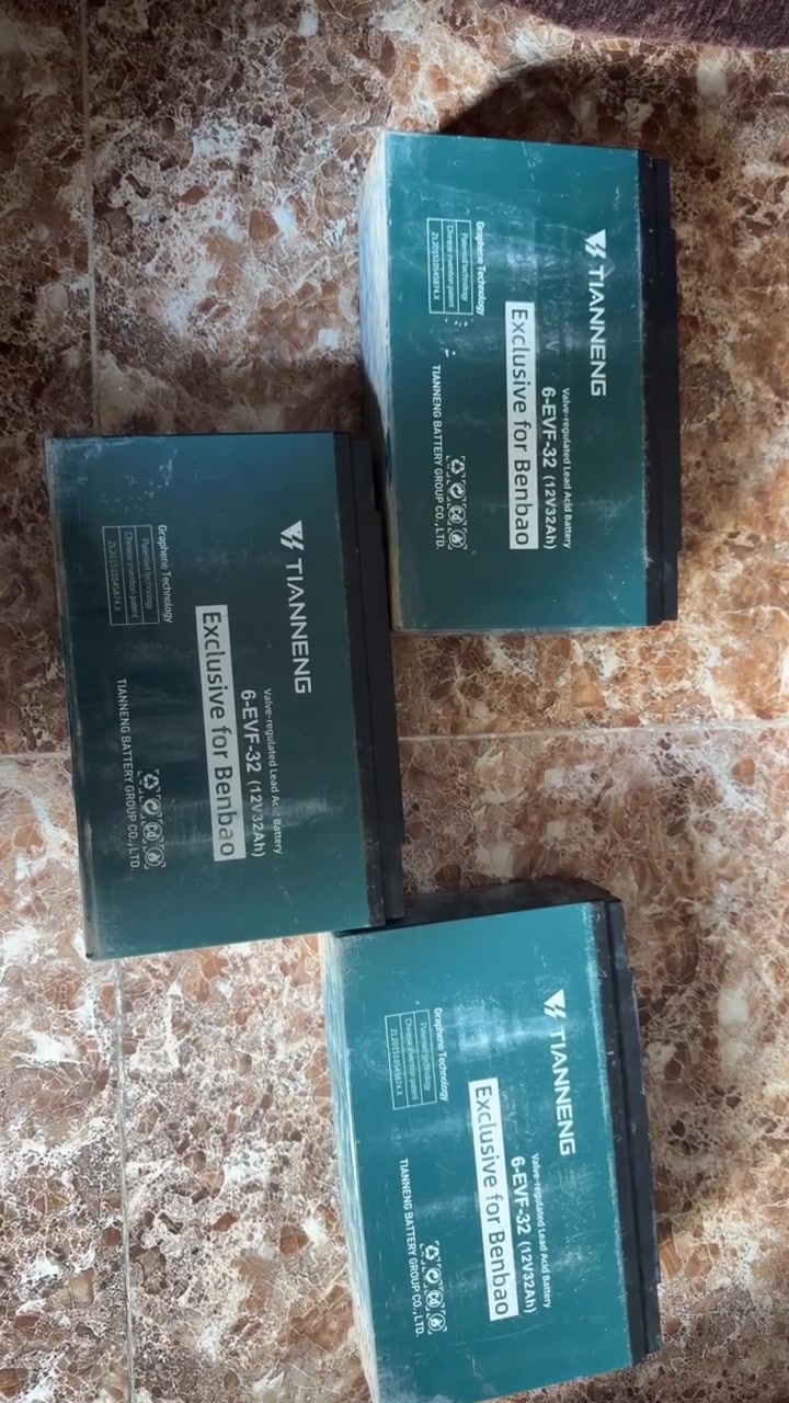 سلام عليكم بطاريات للبيع سعر 65 
32امبير 
تواصل ***********
البيع كلهاً مو قطع
