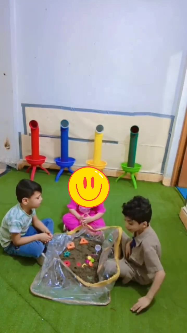 هذا من فضل ربي 💞
🌈✨ ملخص تدريبات هذا الأسبوع مع أطفالنا ✨🌈
أسبوع مليان نشاط وحركة وتعلّم من خلال اللعب 💕
تدرّب أطفالنا على القفز، التعرّف على الألوان، واللعب بالرمل، مع أنشطة تساعد على زيادة النشاط والحركة، وتنمية التركيز والتوازن والمهارات الحسية والحركية 🧠🤸‍♀️🎨🏖️
هدفنا دائماً أن يتعلم الطفل وهو مستمتع، ويتطور بخطوات بسيطة وجميلة
العنوان الحسينيه قرب الجسر فرع أسواق خنجر رقم ☎️ ***********
