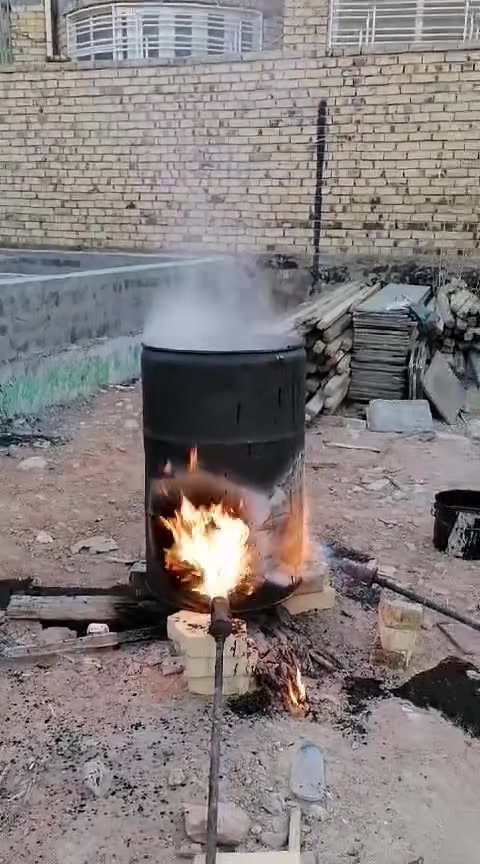 حيدر ابو علي  اسطه زفت وشتايكر وماستك تزفيت البتلو والسطوح عمل الاوزي كام صيانه السطوح خبره طويله بهذا المجال اتصل وبالخدمه ***********. بي وتساب

