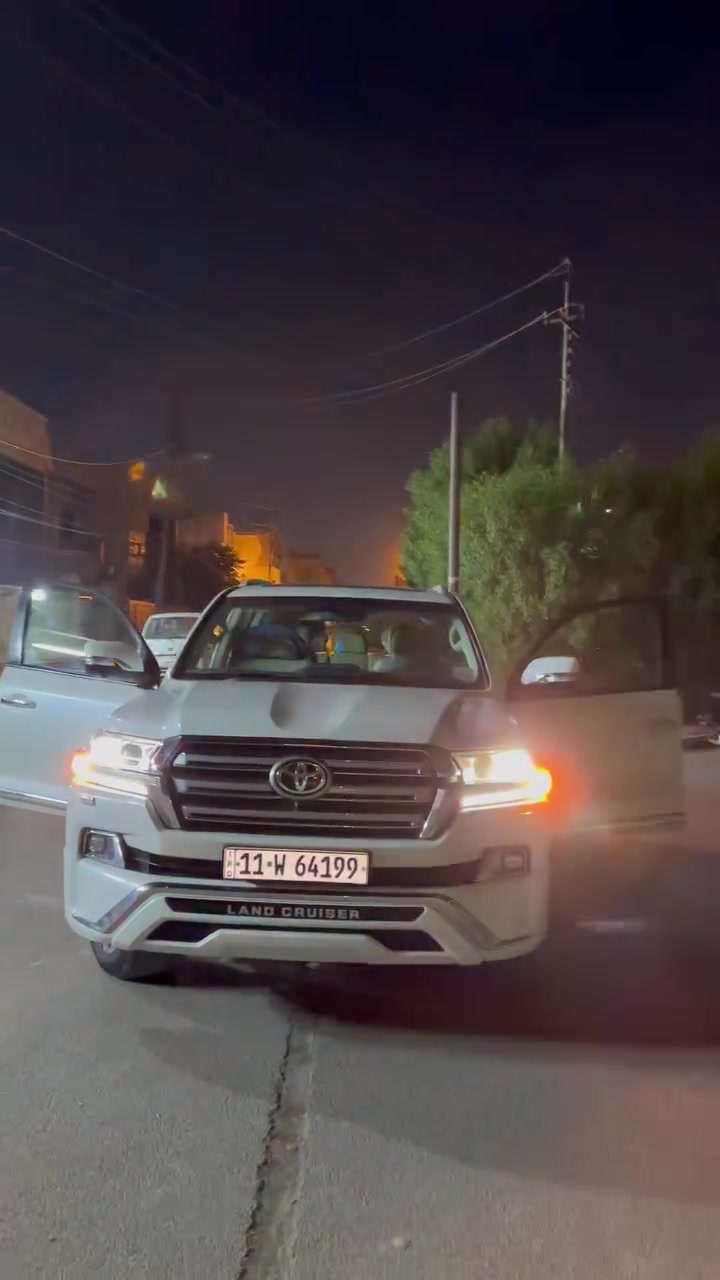 سلام عليكم 
لاندكروزر 2018 بريم اصل لسياره مال جناي
ماشيه 90.000 حقيقي قابل للزيادة
السياره مكفوله ماعده ملاحضات بصيطه
لسياره شادله تخم تاير جديد
رقم بغداد تحويل ثاني يوم
السعر 52 الف وبي مجال
للاستفسار ***********
مكان بغداد البلديات
