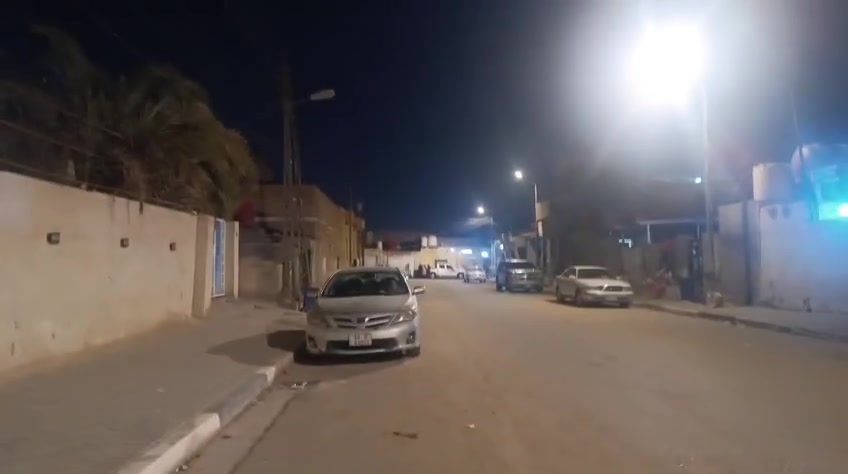بيت للبيع تفاصيل خاص

نص مكتوب في الصور:
- للبيع بيت تجاوز كبير منطقة دور الصحه على شارع فرعي عرضه 30 متر البيت ماببيين تجاوز مساحة تقريباً 250 م² مواصفات البيت 3 غرف نوم كبار صاله كبيره دوانيه كبيره مطبخ 7 مترات الطارمه الكراج يشيل سيارتين حمامين داخلي وخارجي البيت نظيف السعر: 35 مليون قابل للتفاوض الشراء الجاد يأتي ويشوف البيت على أرض الواقع للاستفسار الاتصال علي الرقم ***********