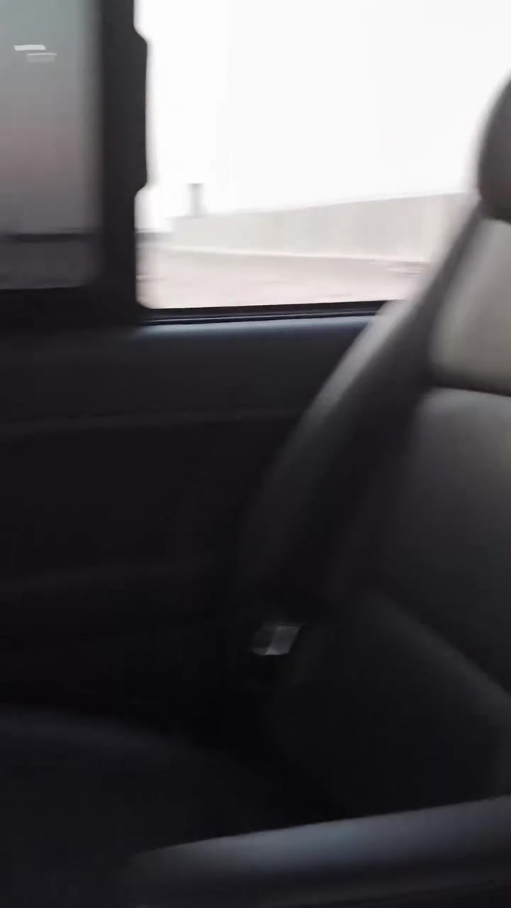 السلام عليكم سياره للبيع موديل ٢٢ دبلو السياره ٨ راكب VIP فول مواصفات تنتات بنوراما بيها قطعه وحده صبغ ابمجمه السعر ٢٣٥ ورقه  وتريدها مع خط أو بدون خط 
٫
٫ 
للتواصل 
***********
