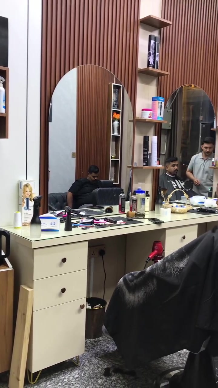 المحل للبيع كربلاء حي الميلاد التواصل واتساب***********
