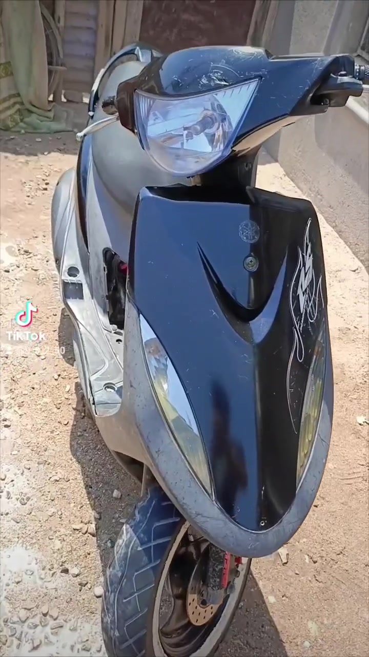 عنوان البصره ابو الخصيب شارع العوجه دراجه مالت رمبه ما مفتوحه كلشي بيها شقال دراجه حلوه سعر 850 وبيها مجال قليل راسلني واتساب ***********