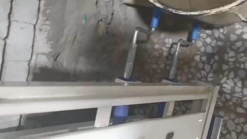 سرير طبي • متحرك • نضيف