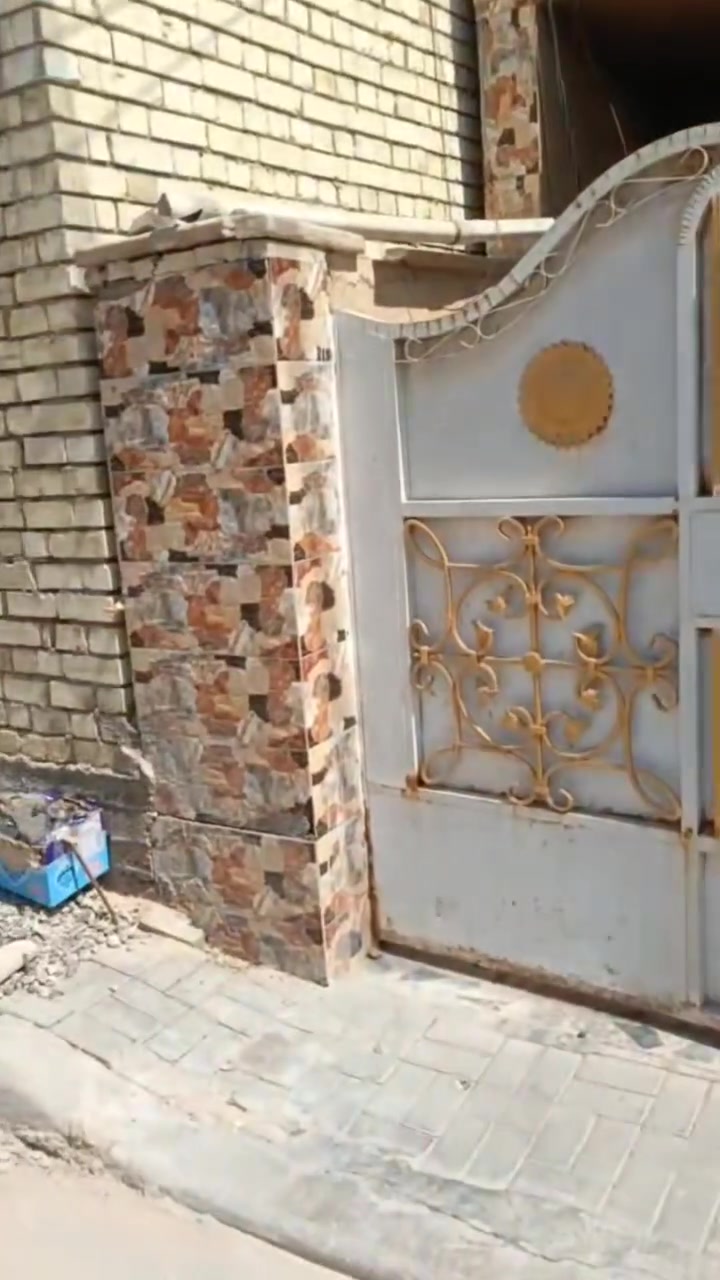 سلام عليكم بيت للبيع مساحة 200 بحي الكوفة مقابيل أسواق أدام بفرع أسواق جدو
ملاحضة : من ضمن البيت اكو قطعة ارض مساحتهة 80 م ما مبنية
اسعر 115
رقم ***********
