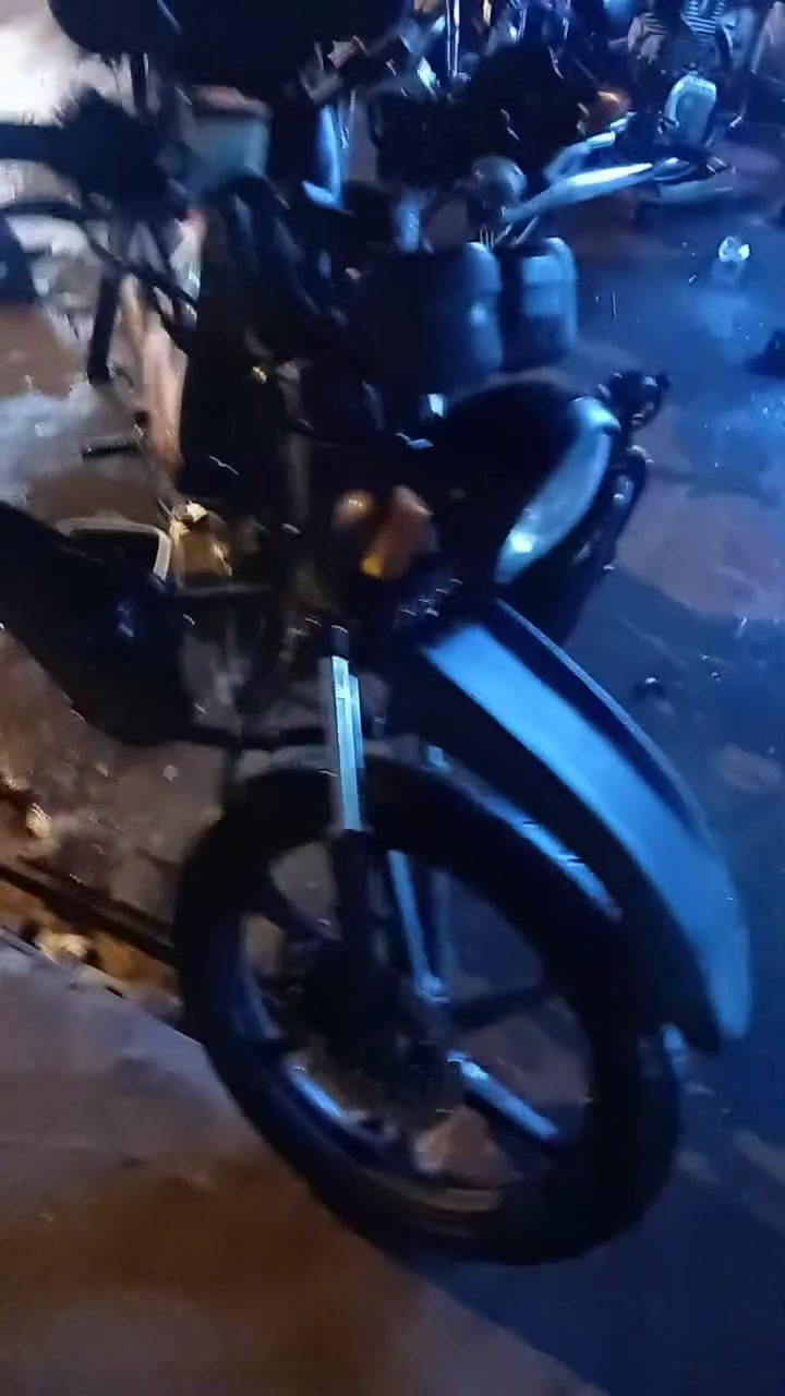 سلام عليكم
دراجه شاينك موديل ٢٠٢٣ رقم وسنويه اي عطل مابيه بس نقوصات صفاحيات ودشبول دسك المامي مخلص بكاني بغداد جسر ديالى الساهرون السعر 1300قفل قفل ***********

