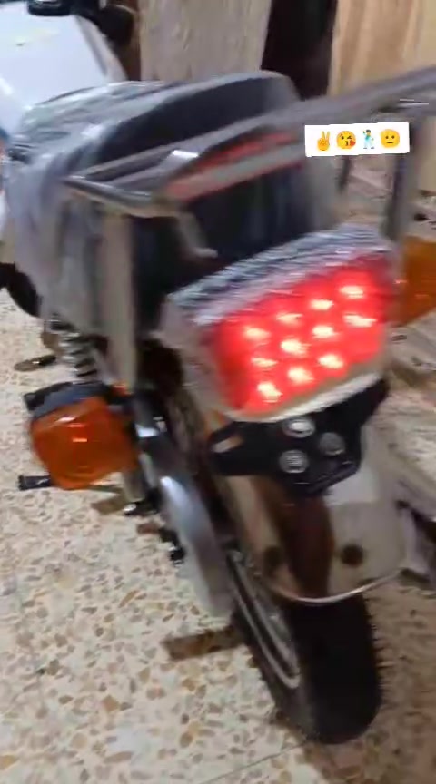 سلام عليكم دراجه البيع اربعه كير موديل 25دراجه حلوه كهربايات شغاله مكينه مكفوله أوراق سكنر كربلاء الاسكان العسكري السعر 650 -وبيه مجال ***********
