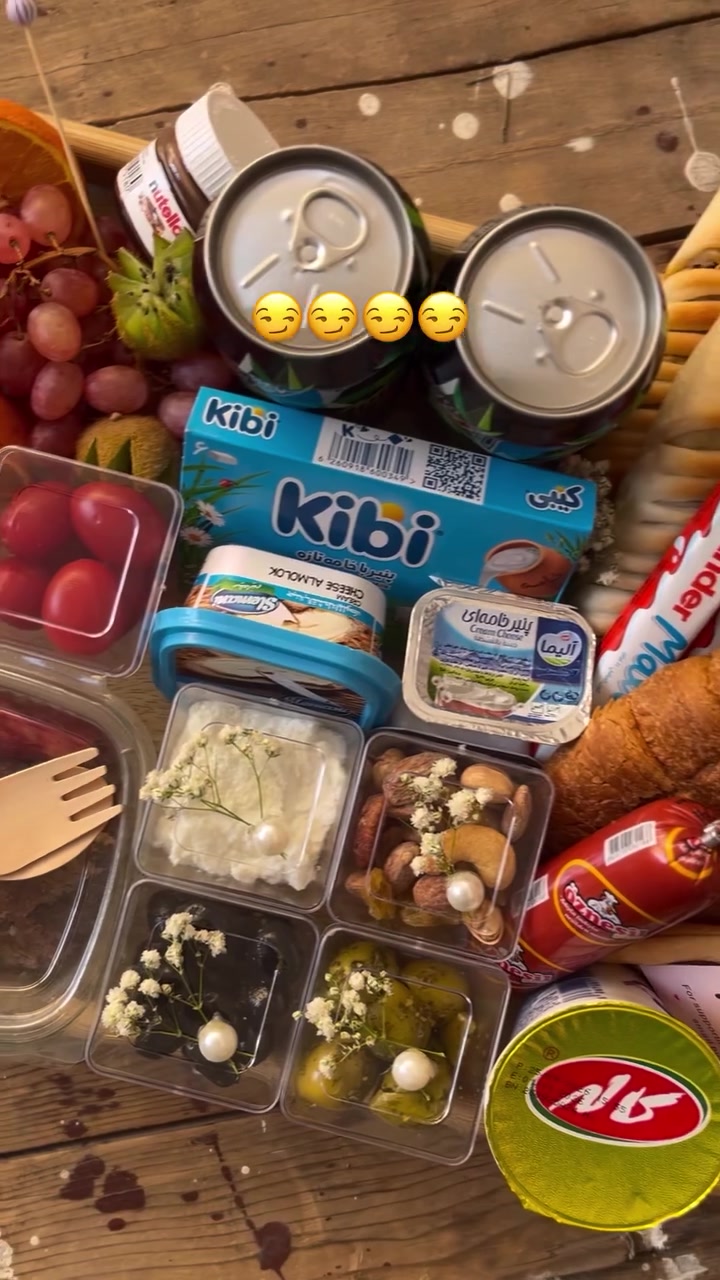 للطلب • عالخاص • راسلوني