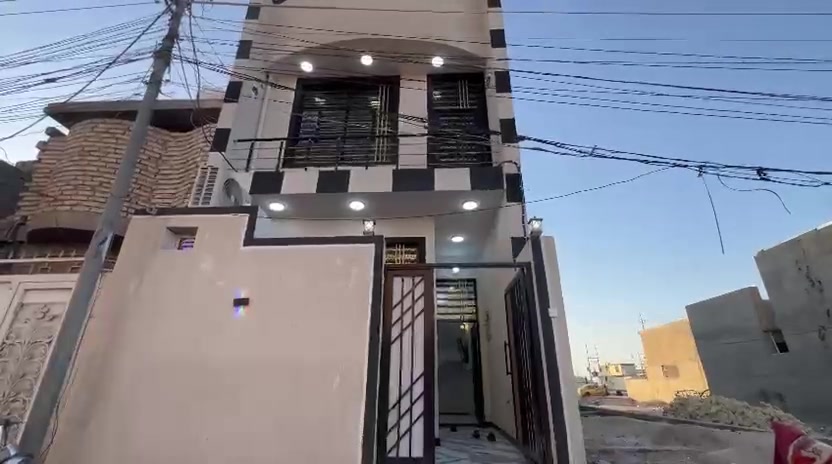 كربلاء المقدسة 
بيت  نظيف جدا بناء حديث يباع بنظام تطلوعه ع مبادرة 
قرب مجمع الغدير 
المساحة 100
غرفه/3
استقبال 
حمامات 
صاله 
مطبخ 
طابوك صب مسلح 
تطلوعه 55 مليون
***********
***********
@إشارة إشارة 
إشارة 
إشارة 
إشارة 
إشارة إلى الأصدقاء 󱢏 @إشارة
