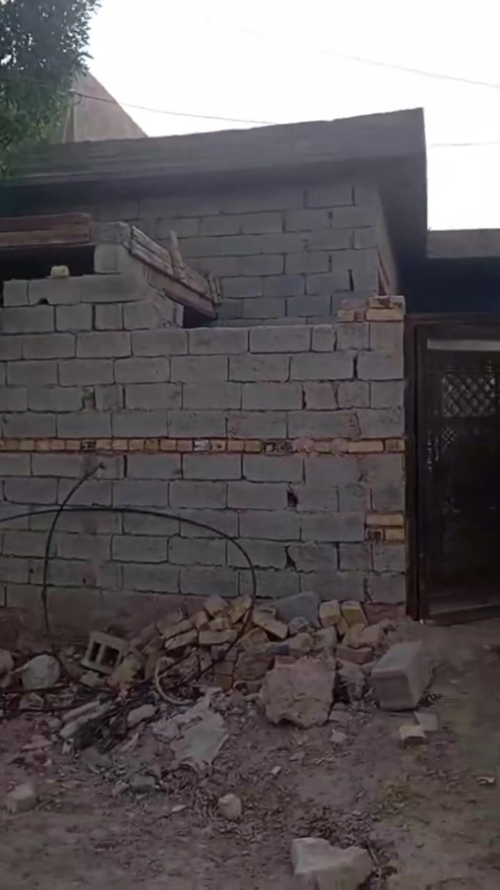 🏠 هيكل للبيع – فرصة مميزة

📍 الموقع: أبو صخير الزراعي – نهاية شارع الإطفاء – كاع سيد رسول

📐 المساحة: 100 م²

🔹 بناء الأساس صب
🔹 الأسقف صب
🔹 بناء بلوك، كما موضح بالصور

💰 السعر: 30 مليون

📍 للاستفسار أكثر:
يمكنكم زيارة مكتبنا مكتب الحسين للعقار

📞 أو الاتصال على الرقم: ***********

