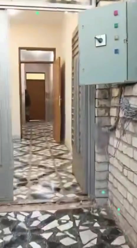 السلام عليكم بيت للبيع زراعي في منطقه حي الجهاد الحمدانيه واجهه البيت ٥ونص والنزال ٢١بيت غير مسكون فقط بيتونه مامكمليه رايديه ٨٠وبي مجال للشراي علما البيت زراعي عقد١١٧
***********
