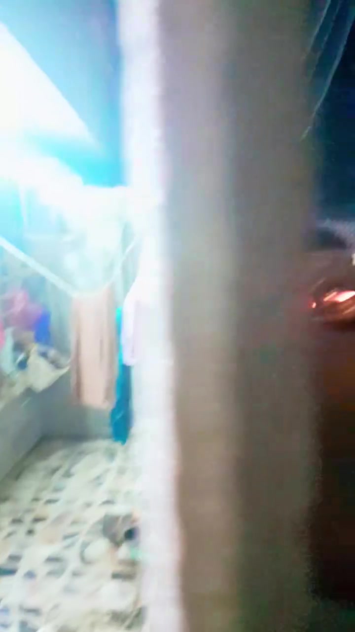 بيت في دسيم قرب شارع وركن عليه شارع عام مقابيل قطاع 38 مساحه 120 نزال 17 واجيه 7 سعر البيت 38 وشراي بيه مجال ريد بيع ماريد واحد خابرني  تجي شوف البيت وصير خير ماي مجاري كهرباء كله زينه*********** تصل  البيت خير من الله بس محتاج والله
