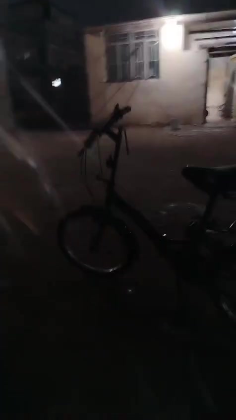 السلام عليكم بايسكل حجم 20 ياباني باله فول نضافه اشتريته قبل 3 اشهر كشن طبي بريكات خلفي  وأمامي جرس ومكينه سته نمر السعر70وبي مجال قليل  المكان كربلاء بناء الجاهز للتواصل ***********بي واتساب
