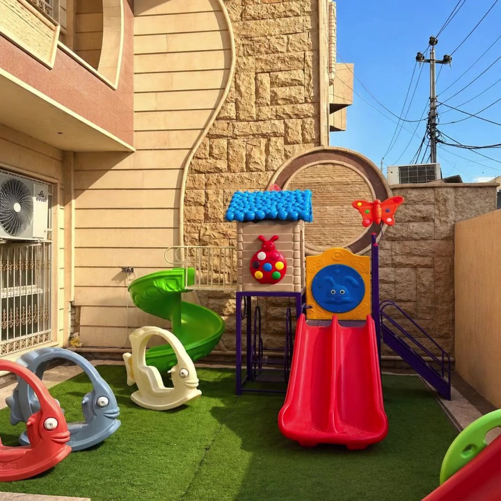 🌟 روضة وحضانة ليتل ستارز 🌟
   ✨ التسجيل للعام الدراسي الجديد مفتوح الآن ✨
                 بيئة تعليمية ترفيهية متكاملة
بيئة آمنة، تعليم ممتع، ورعاية بكل حب لأطفالكم. 💙
📍 العنوان: الحرية – شارع 30 – مدخل جامع الإمام جعفر الصادق – قرب أسواق غيث.
📞 للاستفسار والتسجيل: ***********
   🌟 خطوة صغيرة اليوم... نجم ساطع في الغد.
