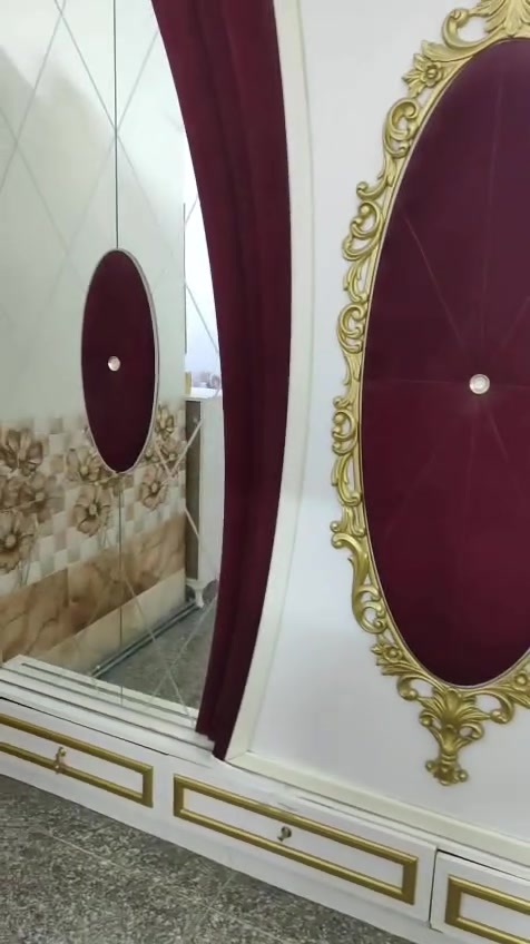 نظيفة كولش ٤٠٠ بيها مجال مكان بغداد الطالبيه ***********
