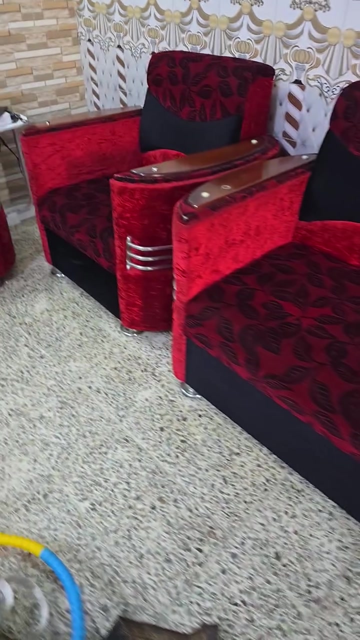 سلام عليكم تخم 5 مقاعد للبيع اخو الجديد  السعر 250  بغداد الشعله 
***********
