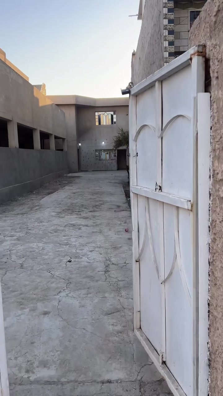 السلام عليكم بيت ايجار الدوره ميكانيك شارع الساعتي للاستفسار ***********
