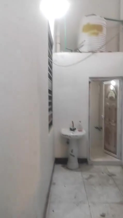 اللهم صل على محمد وال محمد دار للايجار حديث في ياسين خريبط لم يسكن من قبل يحتوي على غرفتين وصاله ومطبخ وصحيات وطارمه ومنور سعر الايجار 600 الف
***********
