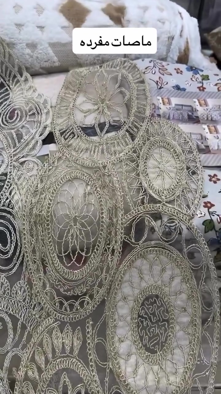 ماصه مفره
35*175cm
سعر القطعه:5
***********-شارع باتا مقابل المسكف
***********-حي الصدر/مجمعwana
#الفردوس #طبلات #مفارش_مخمل #مفروشات

نص مكتوب في الصور:
- ماصات مفرده