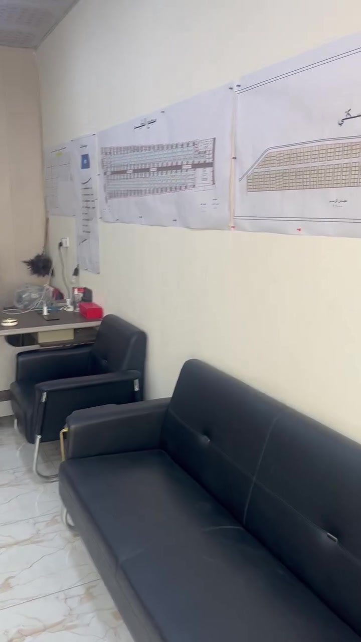 مكتب عقار للبيع مؤثث  او بيع الاثاث الدوره البعيثه مجمع الرحمن الاستفسار/***********…***********
