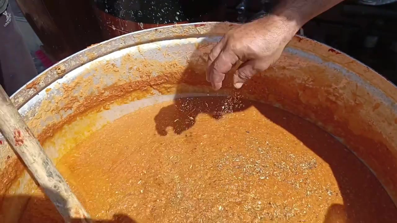 قيمة الحاج مهند الصفافير الشهيرة 
بلجديد بلجديد بلجديد بلجديد بلجديد بلجديد بلجديد بلجديد 
نفتتح مطعم ومطبخ الحاج  مهند الصفافير ببركة الصلات محمد وآل محمد نتضركم انتورونا فيم مقعنا الجديد خلف المجمع الطتلقاني ركن شارع ٦٠ صباحن ومساء كل شي يخص الطبخ 
يتوفر لنا بحلتهو الجديدة 
تمن وقيمة
تمن ومرق بأنواع مختلفة
طبخ جميع المناسبات 
اجنحة شوي 
تكة دجاج 
دجاج امسحب 
جميع المروقات 
ارقام التوصيل 
***********
***********
@إشارة الجميع
