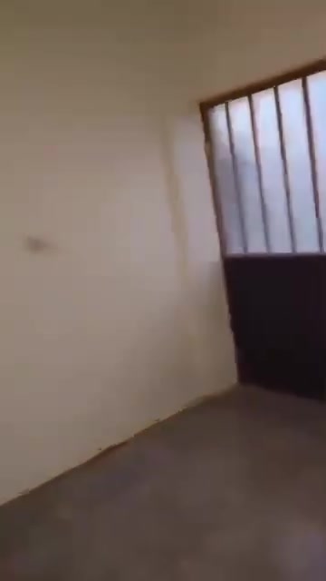 شقه للايجار 🌎🌎🌎 طابق أول المحتويات غرفه نوم وحده مطبخ خدمات مع شرفه علما العماره سكن عوائل فقط 🌏🌏 عنوان الشقه بغداد الكرخ الإعلام حي الشباب شارع قطر الندى🏵️ ***********👍 ابوطه. ***********👍 يوجد لدينا عروض آخره اجارات وبيع......👍👍👍👍 عنوان المكتب حي الشباب شارع الرازي قرب روضه غندوره 🤩
