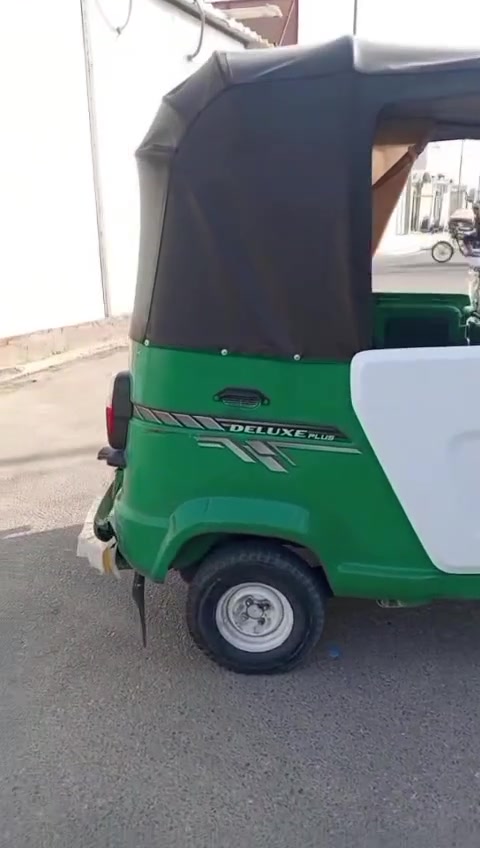 سلام عليكم تكتك للبيع أدوات أدوات مكينه توه شادلها مديل ٢٢تكتك جاهزه من كلشي كبل لشارع سعر ٥وبيها مجال لشراي اتصل مو شراي وتحب تسولف لا تتصل ***********
