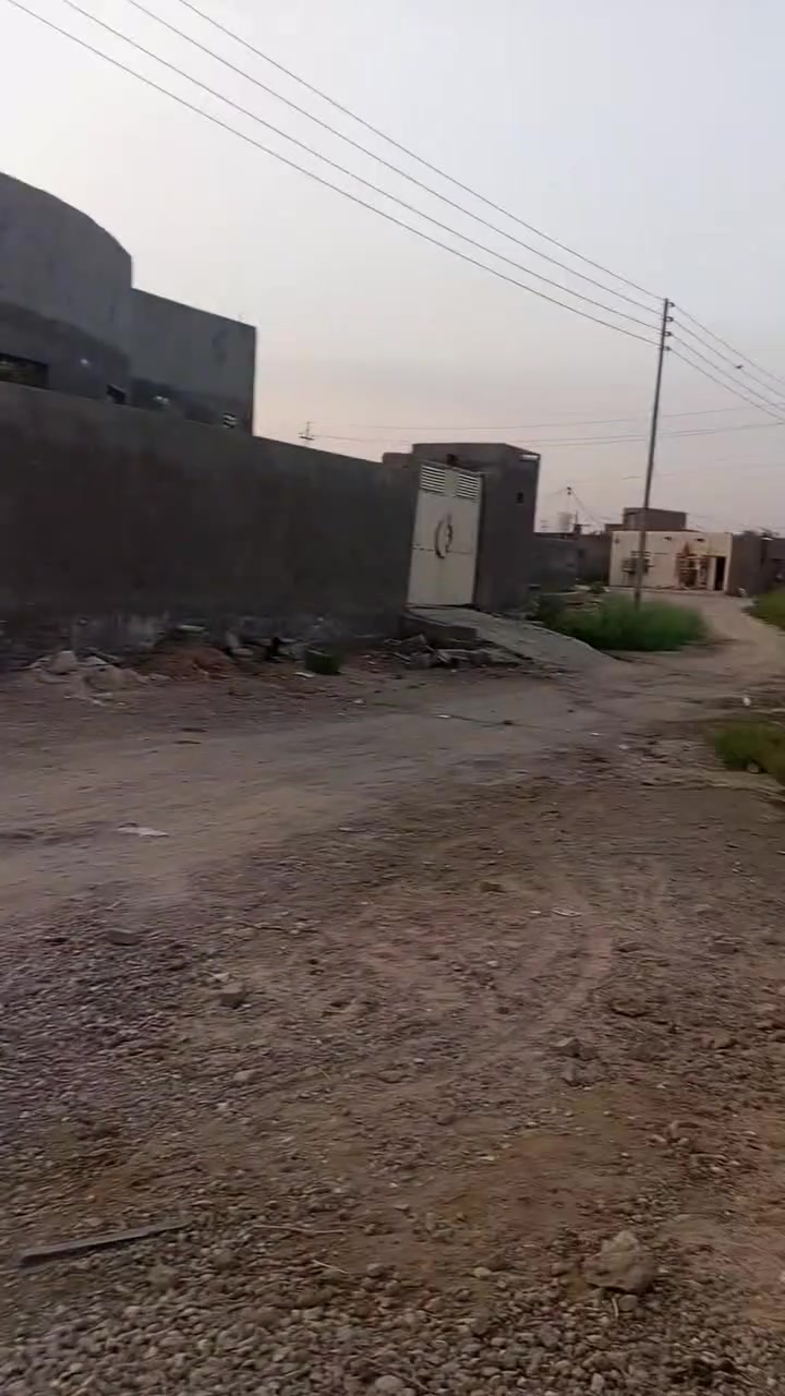 ابتلو للبيع زراعي منطقة سميلات مساحه 250م قريب من شارع تبليط ماي وكهرباء الاتصال ***********
