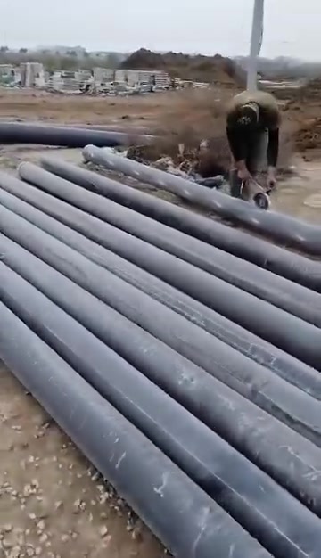 حفر لابار الارتوازيه والمهولات وتعبيرات الشارع كافت محفضات العراق بسعار مناسبه ***********

