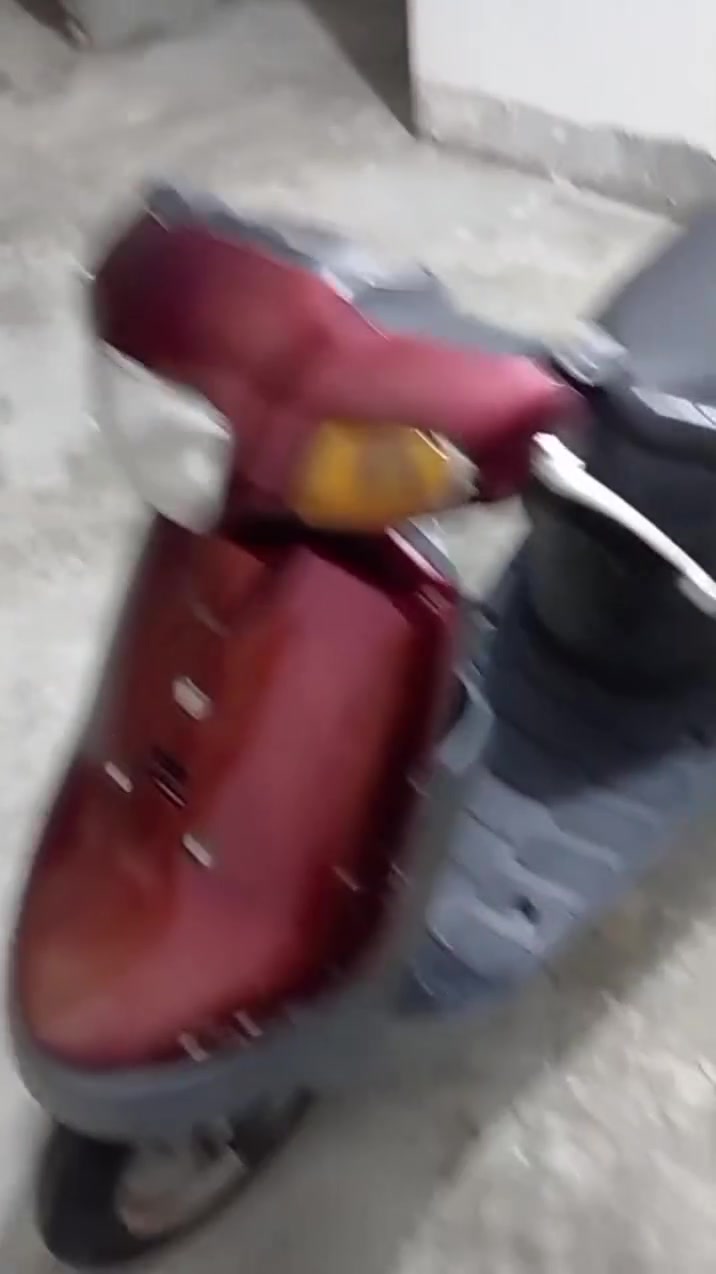 السلام عليكم دراجه بطه كلشي بلاد بيه سلف هورن ما مفتوحه دراجه مرتبه ماتوكف بل شارع قويه كفرات تجاري رايده 400 قفل نهايته 🩷 *********** وتساب
