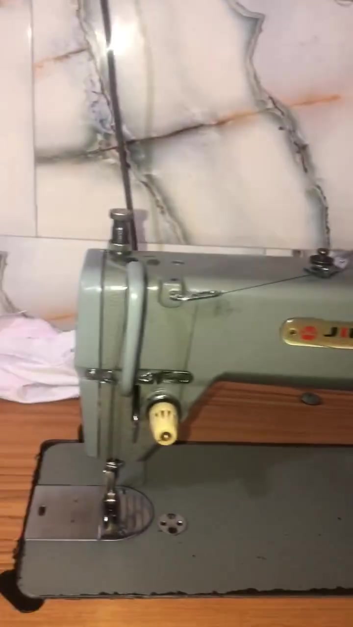 مكينه جاكيت صناعيه مال بيت نظيفه جدا على الفحص البيع لحاجه اضطراريهغير داخله تصليح نهائيا الاتصال واتساب ***********
